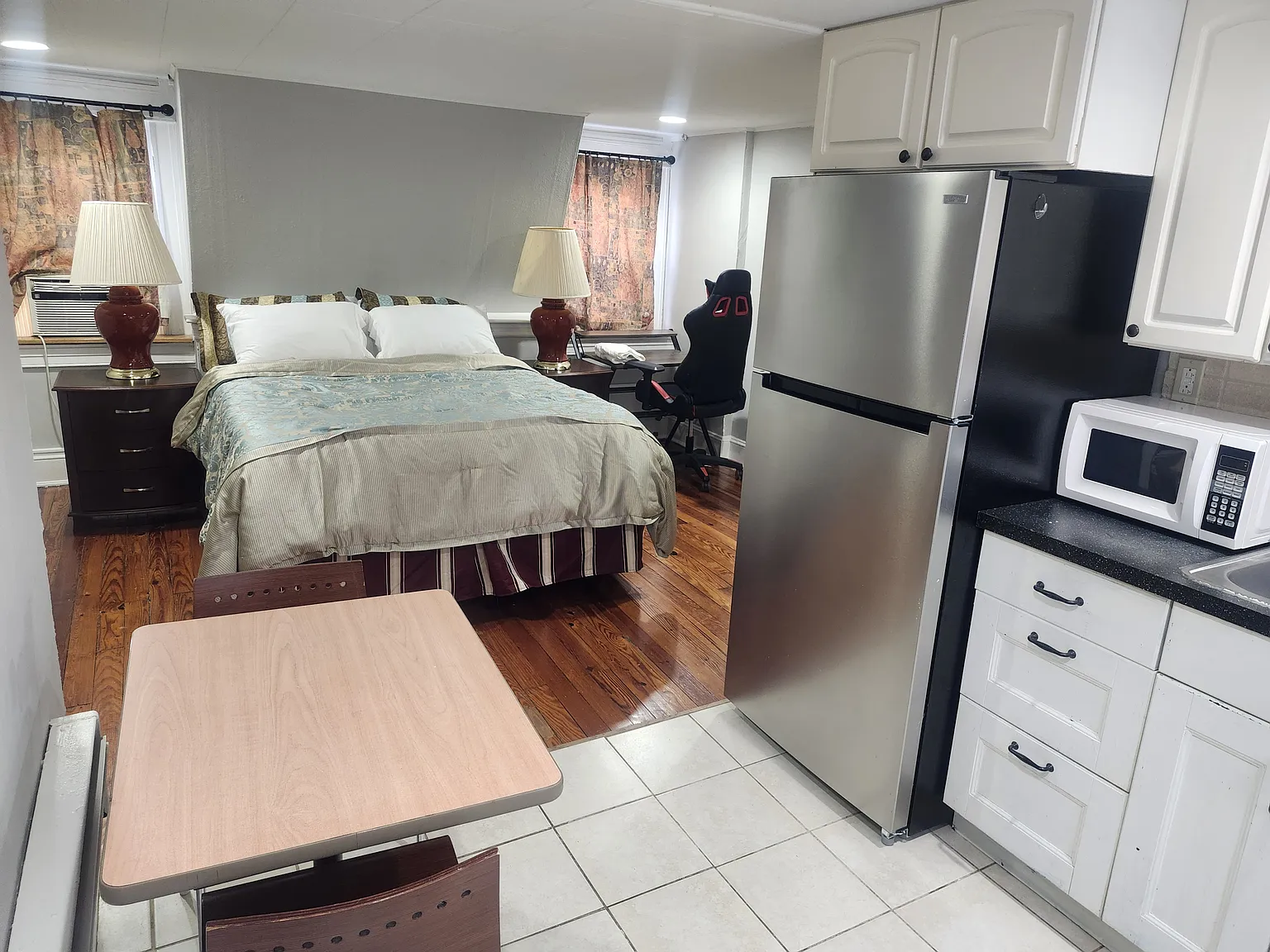 Studio, 400 sqft, $1,200 — Photo 4