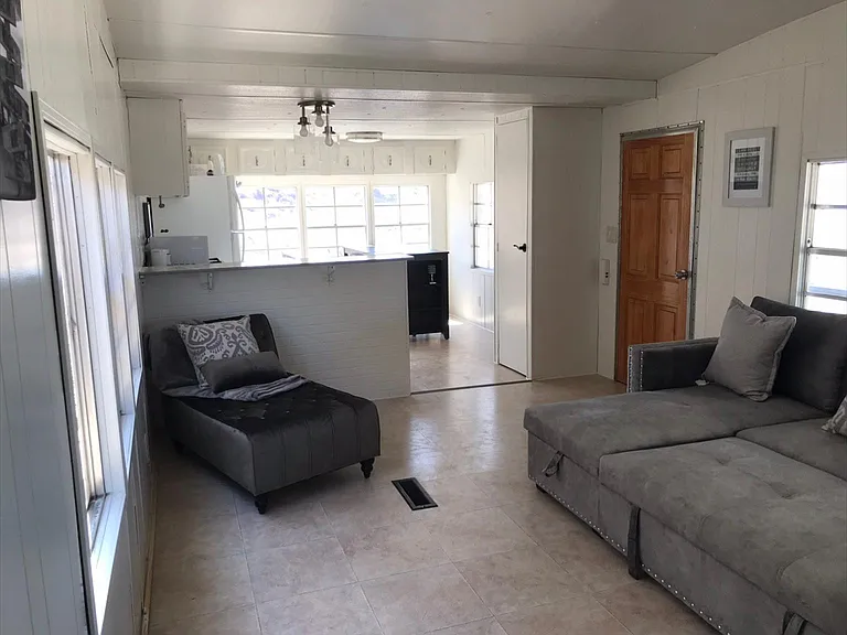 2888 Manor View Dr — Photo 18