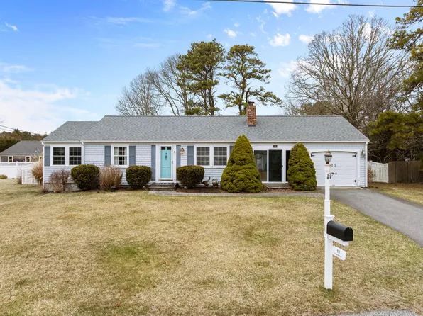 18 Snow Brook Road, West Yarmouth, MA 02673
