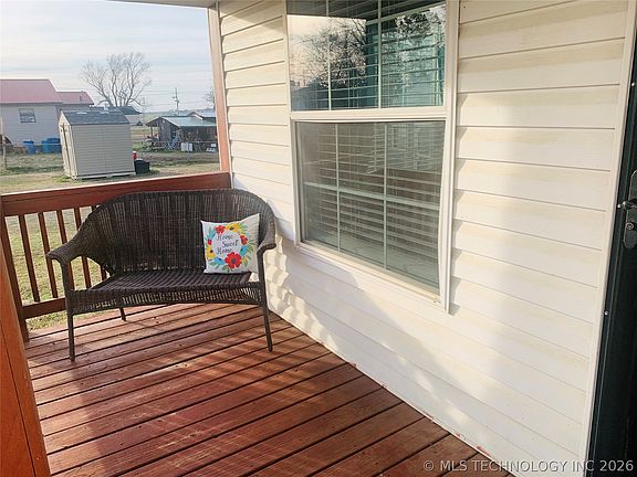 5th image of 711 W Tyler Ave