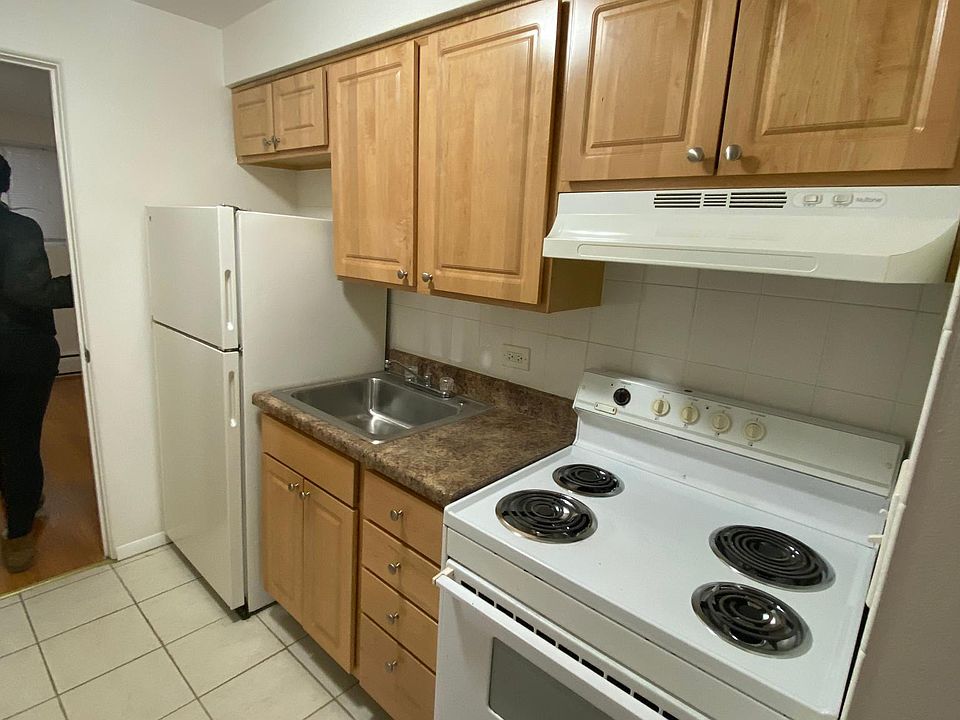 1st image of 6832 N Wayne Ave APT 1G