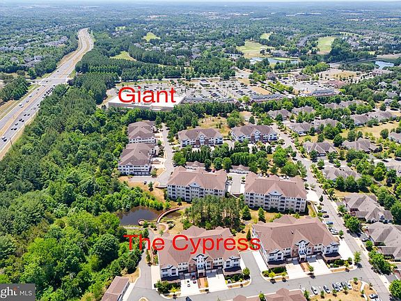 4th image of 15110 Heather Mill Ln Unit 404