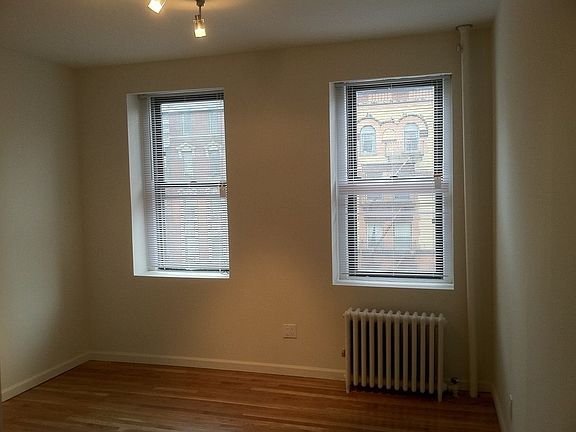 5th image of 1676 1st Ave APT 4S