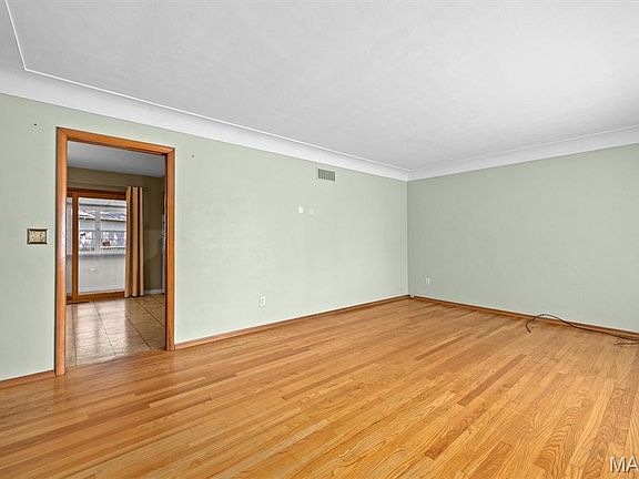 5th image of 105 Liberty Dr