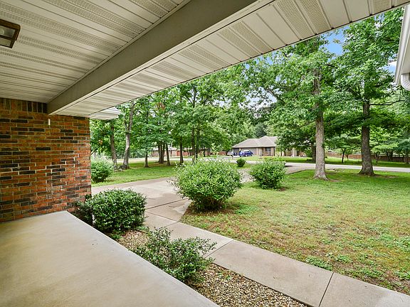 4th image of 470 Forest Drive