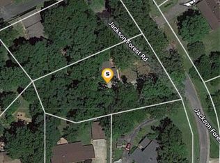 452 Jackson Forest Rd, Paris, TN 38242