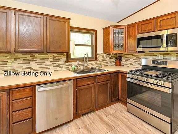5th image of 7074 Palms Rd