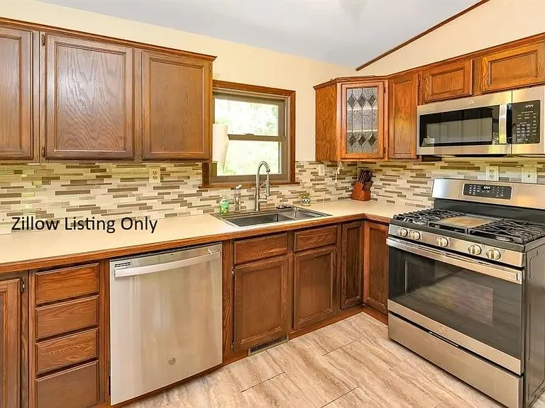7074 Palms Rd — Photo 5