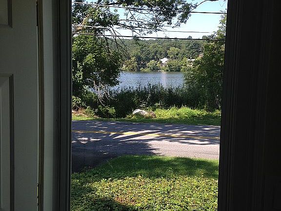 2nd image of 288 Lake Shore Dr
