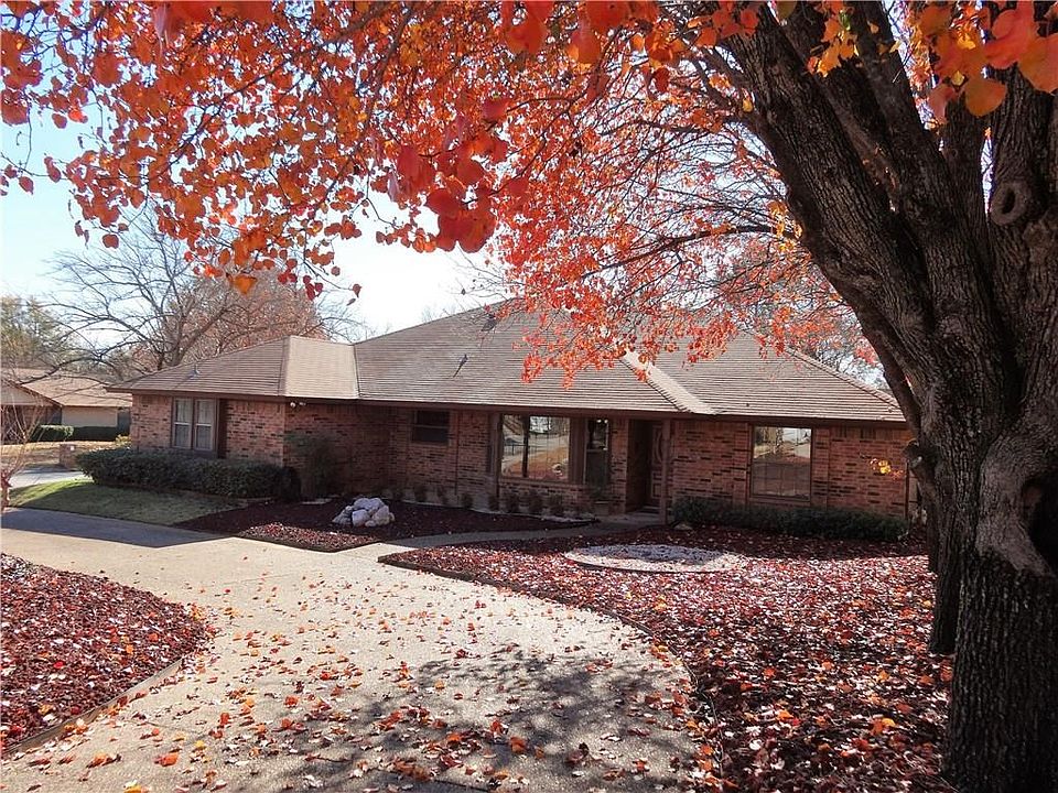 1st image of 2805 Harvest Hill Dr