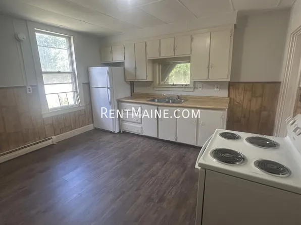 20 Oxford St, Waterville, ME 04901