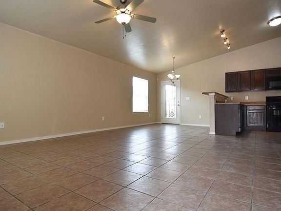 3rd image of 10561 Silvercloud Dr