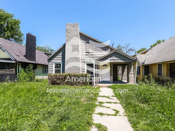 1812 E 67th St, Kansas City, MO 64132