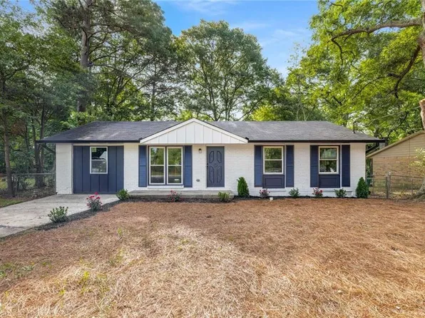 6932 Eunice Dr, Riverdale, GA 30274