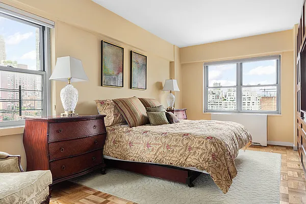 Sold by Compass | media 2