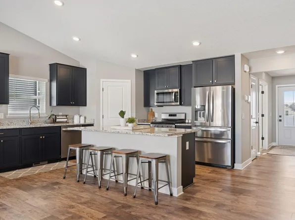 9290 62nd St S, Cottage Grove, MN 55016