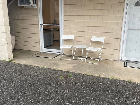 2nd image of 1804 Grand Central Ave APT 201