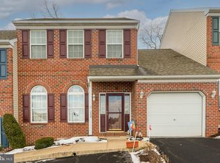 208 Barrington Dr, Reading, PA 19607