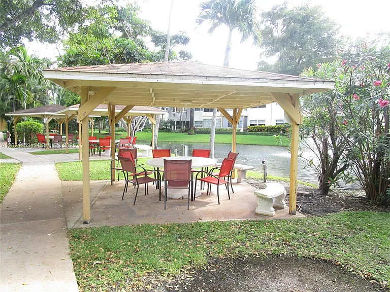 5111 W Oakland Park Blvd #301 — Photo 12