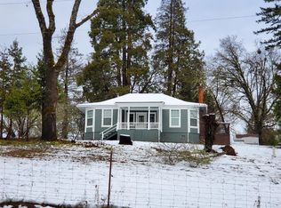 155 Three Pines Rd, Grants Pass, OR 97526