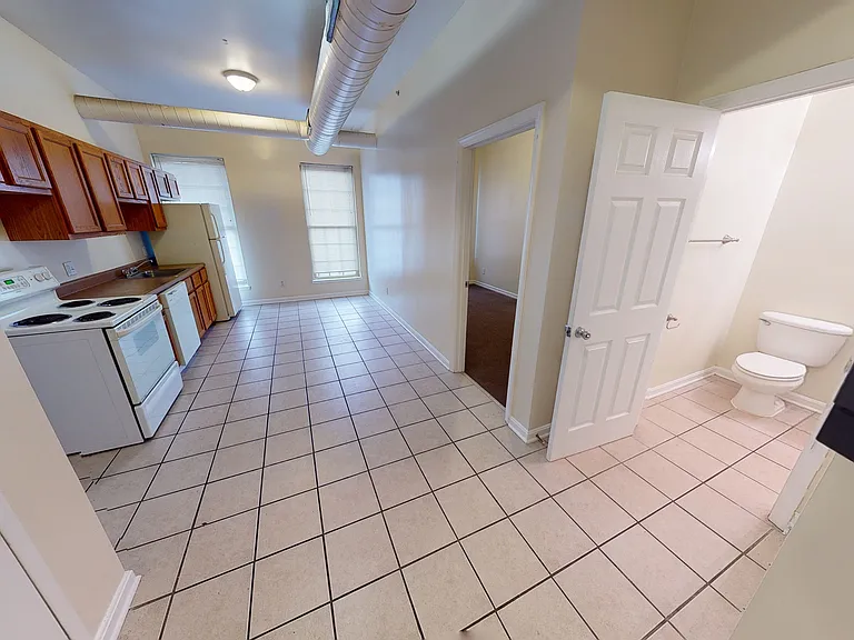 345 Calhoun St — Photo 2