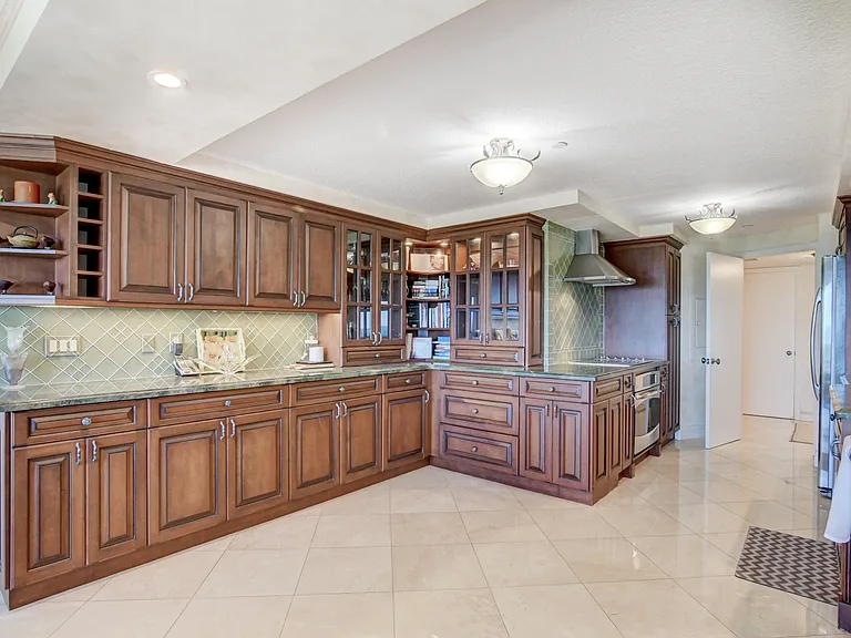4301 N Ocean Blvd #607 — Photo 8
