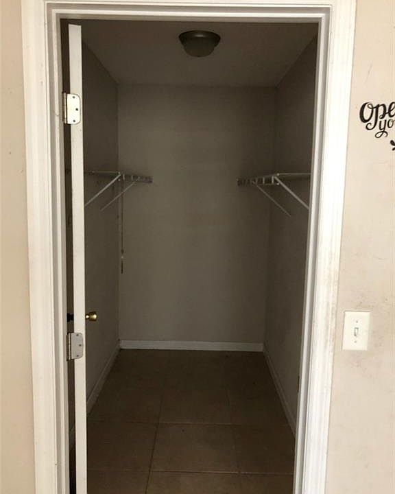 1st image of 1190/1192 Biscayne Dr