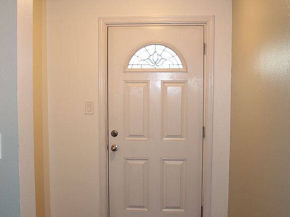 2nd image of 406 N 5th Ave