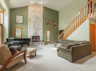 7702 W Evergreen Rd, Mequon, WI 53097