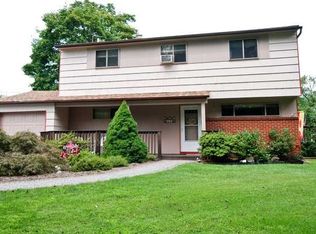 16 Meadowbrook Dr, Hillsborough, NJ