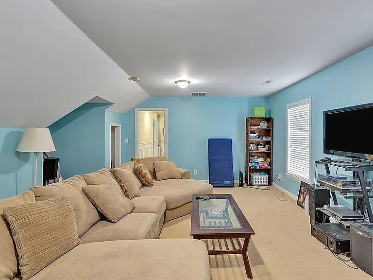 3383 Turnberry Cir — Photo 23