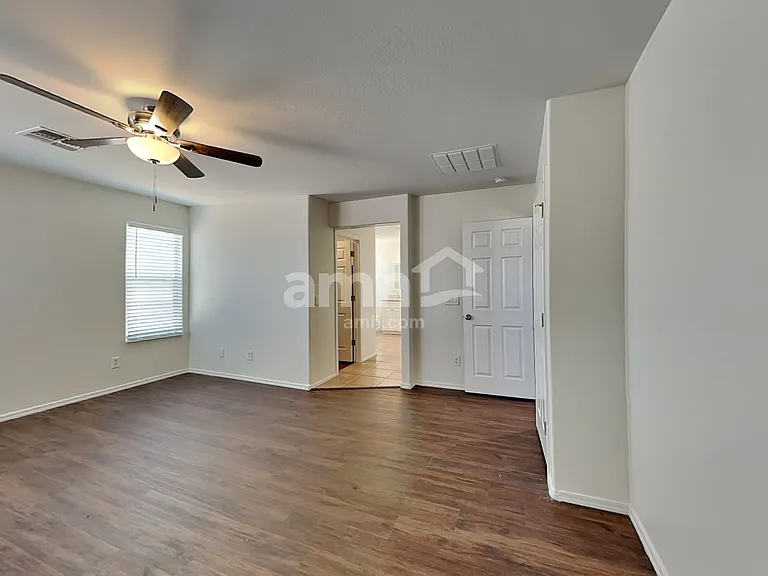3529 W Glass Ln — Photo 10