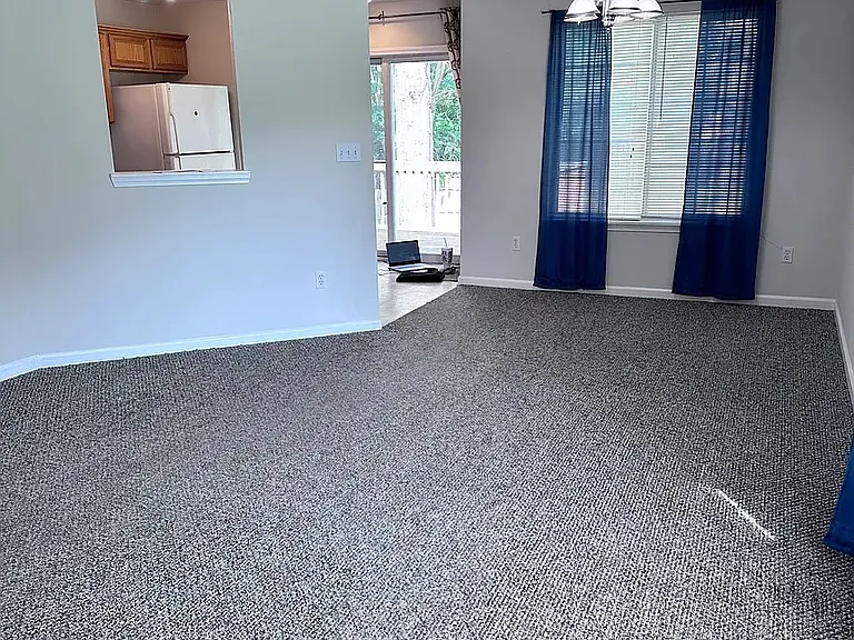 808 Sandy Ct — Photo 3