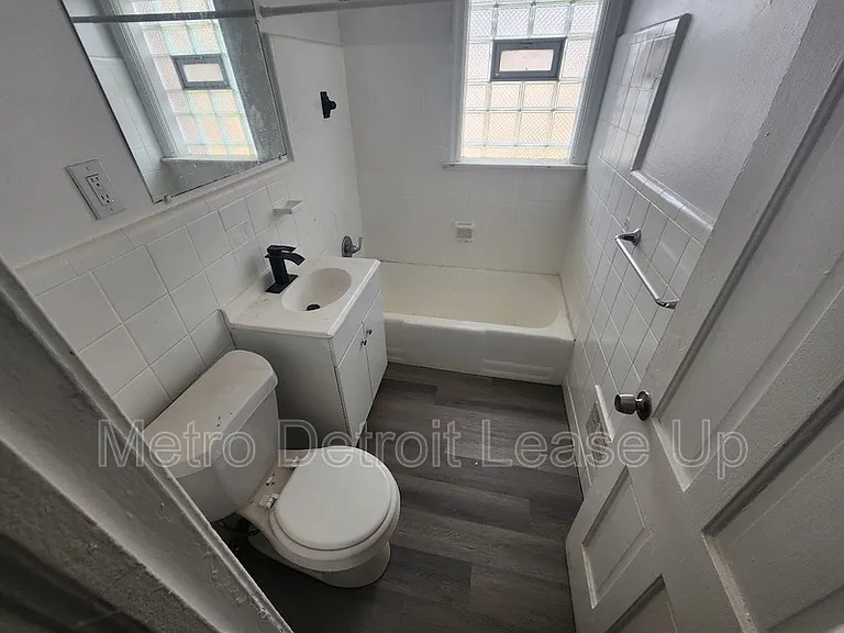 20110 Northlawn St #20110 — Photo 6