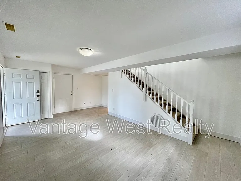 240A Wallace Rd — Photo 28