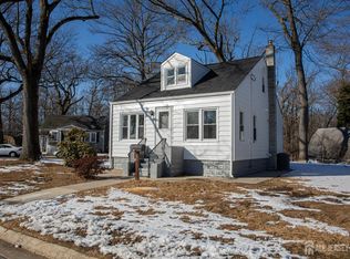 35 Red Bank Rd, Spotswood, NJ 08884