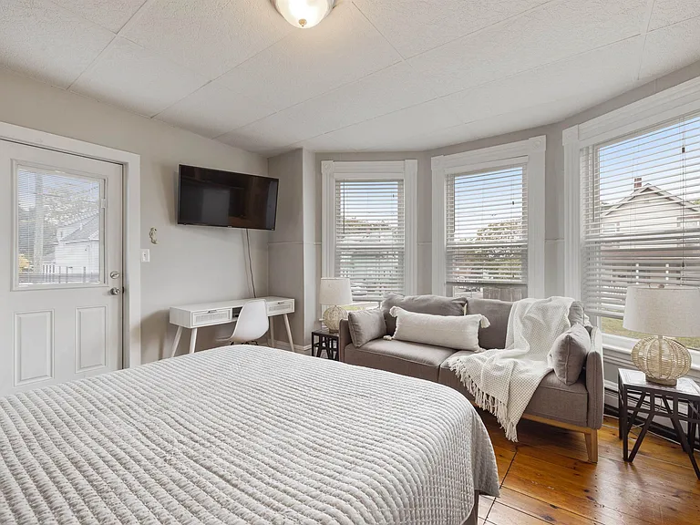 792 Grove St #1 — Photo 16