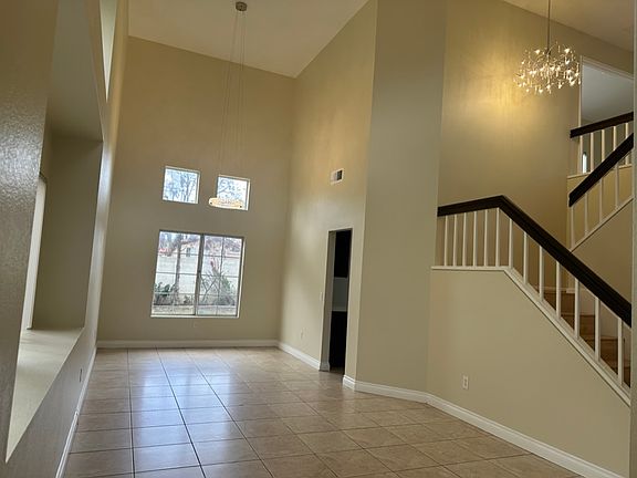 4th image of 15682 Willow Dr