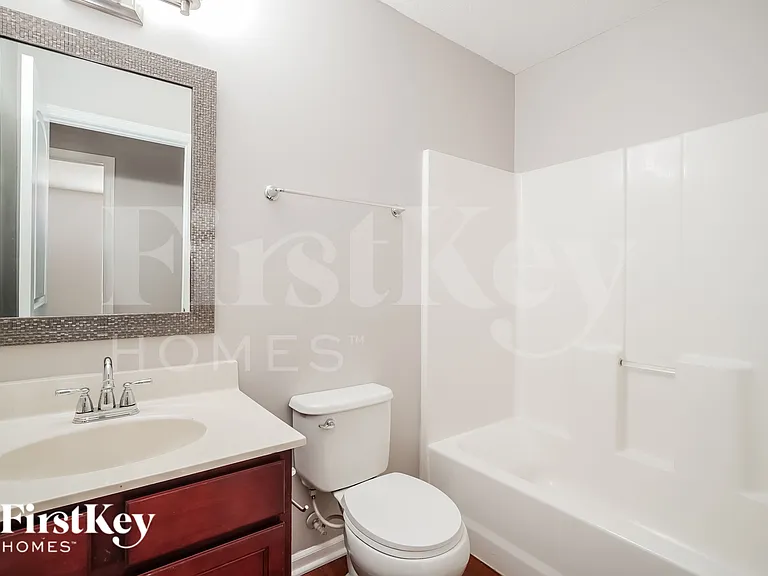 5584 Lanterns Way — Photo 16