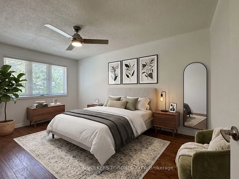 2052 Oak Bliss Cres — Photo 14