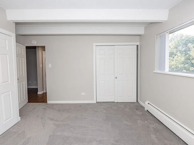 999 N Pearl St — Photo 24