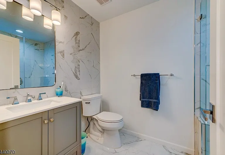 78 Wendover Ct — Photo 18