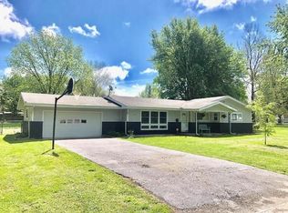 120 S Jackson St, Republic, MO 65738