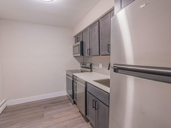 4th image of 222 W Groveland Ave #69868b293