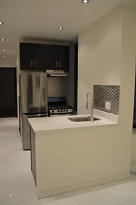 Rented by CoSo Apartments | media 26