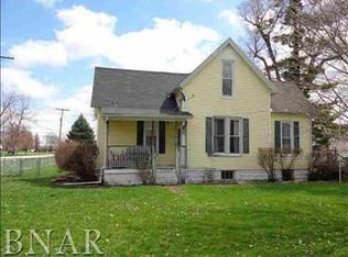 911 N Chestnut St, Le Roy, IL 61752