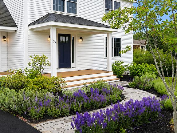 2nd image of 39 Snowberry Drive