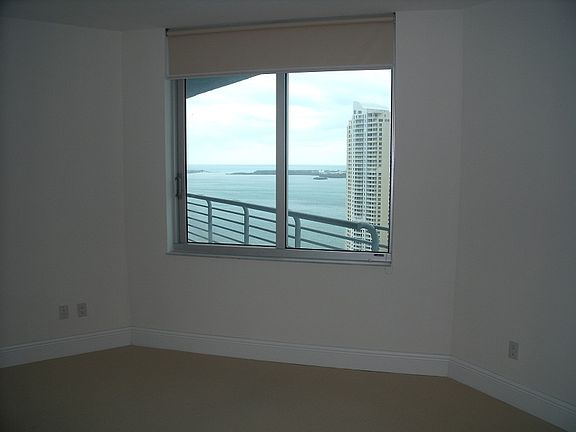 3rd image of 325 Biscayne Blvd #3714
