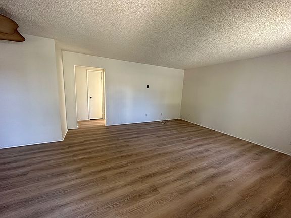 2nd image of 1122 Carlsbad Pl