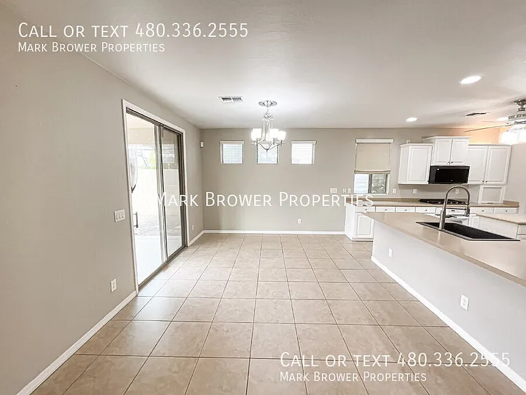 3057 E Blue Ridge Pl — Photo 8